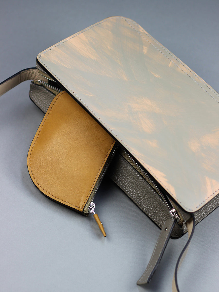 ALL IN ONE wallet / camel – Artém Atelier
