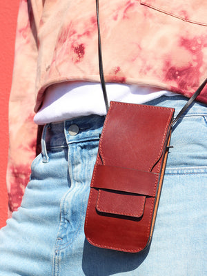 NUVO Handmade Leather Smartphone Case Brown | Minimalist Crossbody from Barcelona