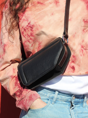 Crossbody Bag PENTA / Grain Black